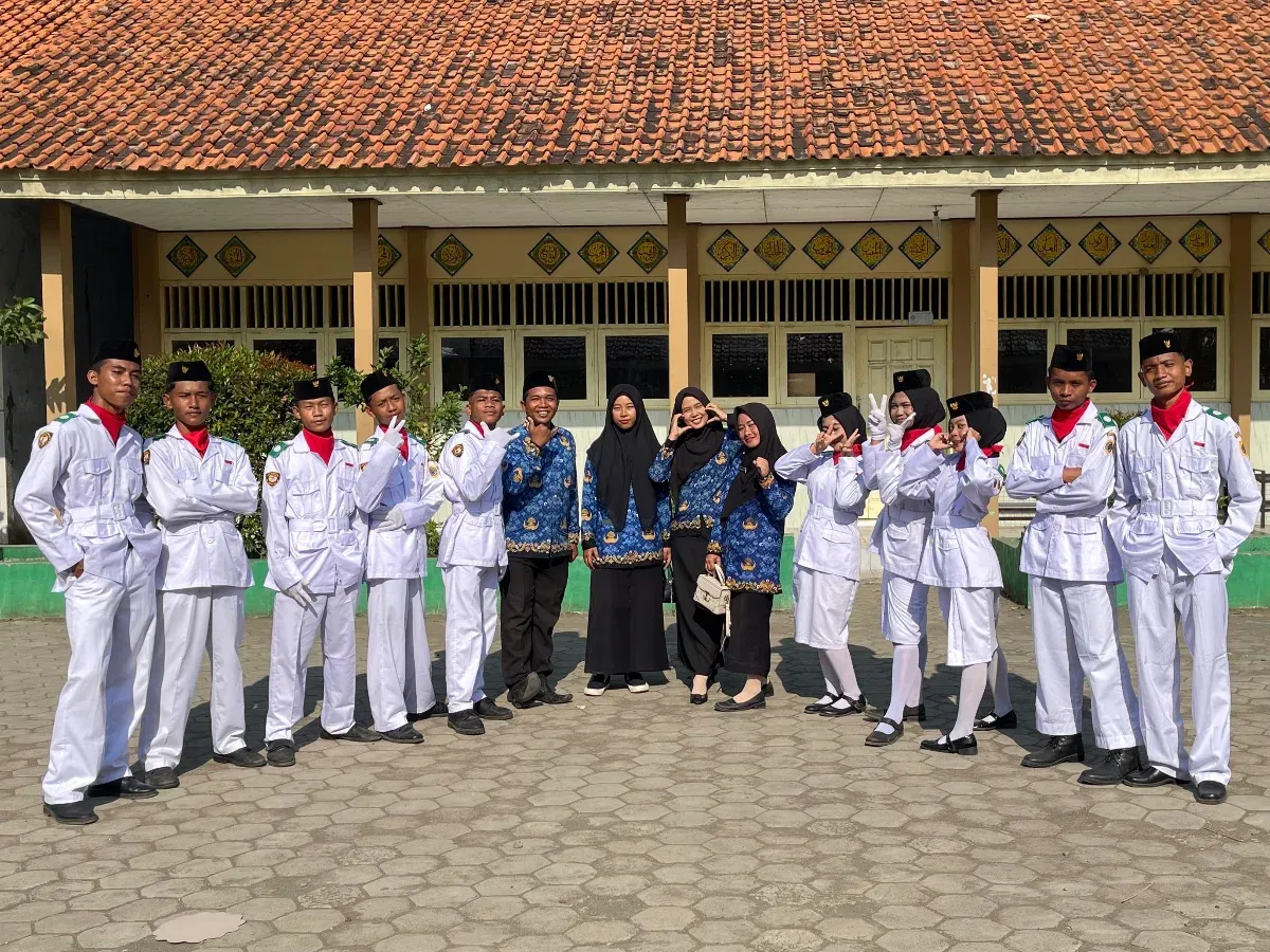 Siswa sedang belajar di SMK MA'ARIF NU 01 JATIBARANG